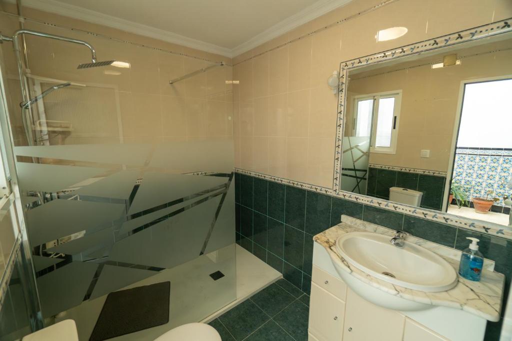  apartment  in   Algar   Spain   